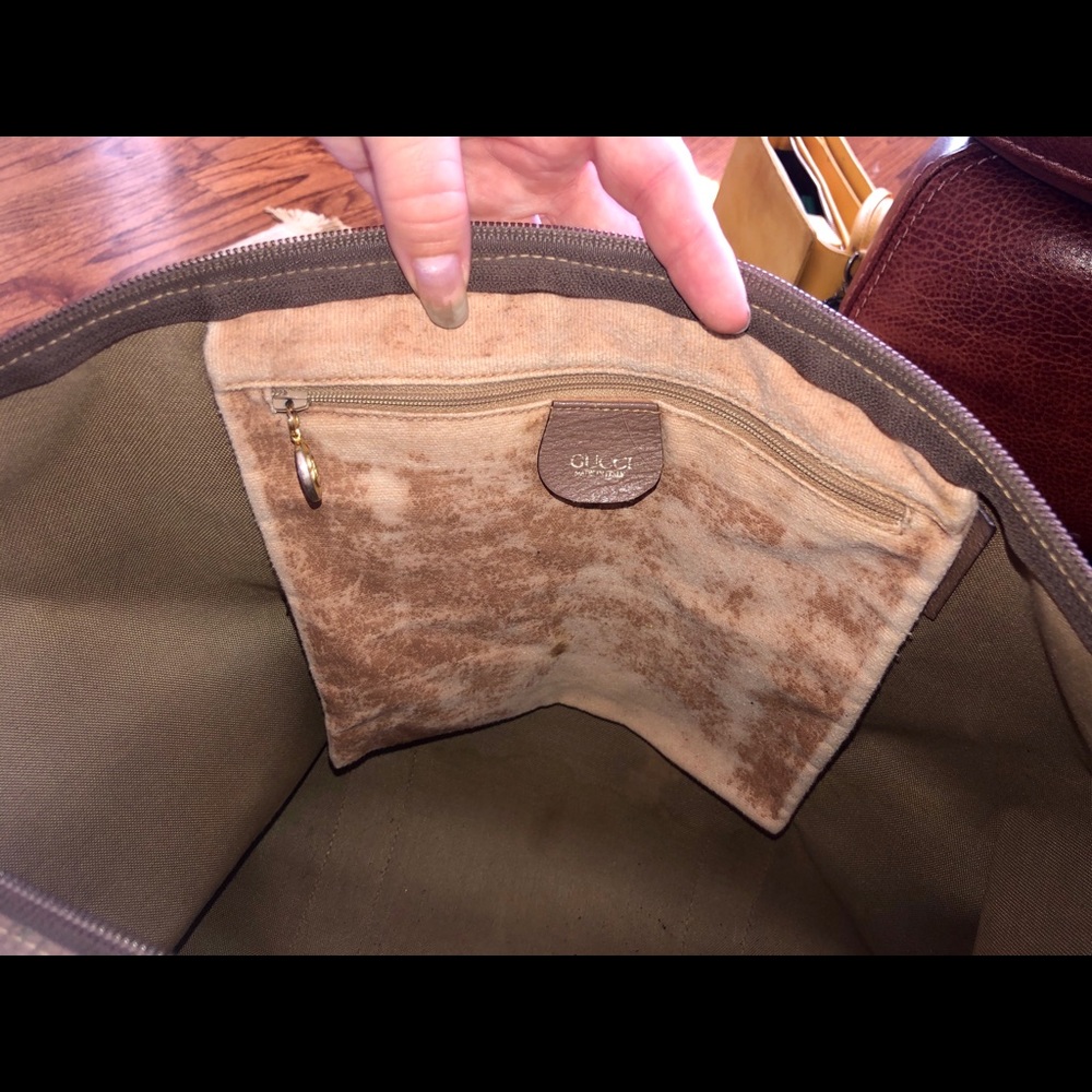 Vintage Gucci Duffle - Picture 5 of 7